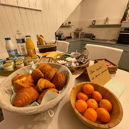 Oda ve Kahvaltı Les Hirondelles Hotes 10 Personnes *
